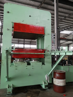 comprare Presse di vulcanizzazione di gomma a pressione da 800 tonnellate per la pressatura a caldo di prodotti in gomma da stampo online manufacture
