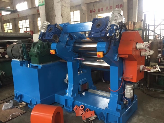 comprare Calandratore elettrico a controllo PLC con pressione di 10 MPa per la produzione di gomma da 500 a 2000 mm online manufacture