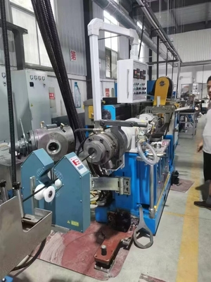 comprare XJW-90 Estrusore di gomma e scatola di vulcanizzazione ad aria calda per attrezzature di produzione di tubi di gomma online manufacture
