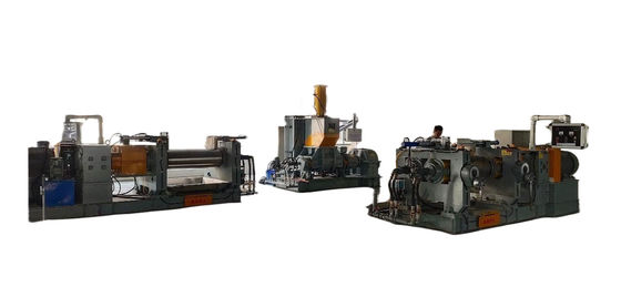 Buon prezzo Rifrescamento ad acqua due rulli di gomma per la miscelazione con controllo PLC e capacità di 30 kg per la produzione di gomma in linea