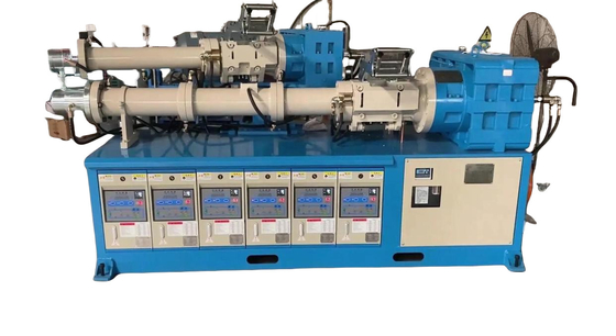 comprare PLC Controllo automatico della temperatura a freddo Estrusore di silicone / estrusore di gomma per può produrre strisce di silicone asciugamani di gomma online manufacture