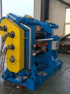 Buon prezzo Calandra gommata a 3 rulli tipo F con diametro cilindro di 500 mm, potenza di 10 kW e lunghezza rullo di 1000 mm per gomma composita di alta qualità in linea