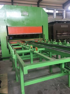 Buon prezzo Macchina per la vulcanizzazione a PIASTRE IN GOMMA con corsa del cilindro di 200 mm in linea