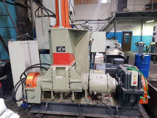 Buon prezzo Macchina di gomma dell'impastatore di controllo dello SpA con la doppia asse in linea