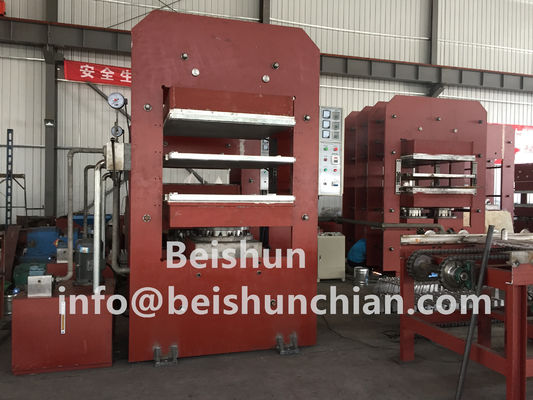 Buon prezzo Pressa di vulcanizzazione a piastra piatta di gomma per la vulcanizzazione dei prodotti in gomma in linea