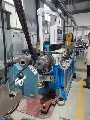 Buon prezzo XJW-90 Estrusore di gomma e scatola di vulcanizzazione ad aria calda per attrezzature di produzione di tubi di gomma in linea