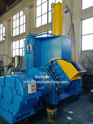 Buon prezzo 110 kW di potenza motrice principale macchina per il gomma con sistema di taglio elettrico di riscaldamento e 55 litri di capacità di miscelazione in linea