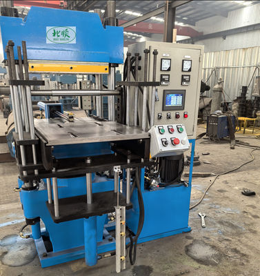 Buon prezzo Semi-automatica 4RT gomma e silicone vulcanizzante Stampa Stampo macchina per guarnizioni di gomma in linea