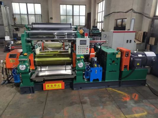 Buon prezzo 220/380V Macchina di miscelazione di gomma raffreddata ad acqua con rigidezza di rulli in ghisa HRC 71 in linea