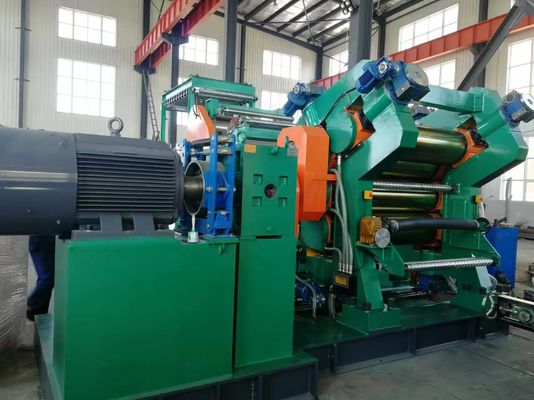 Buon prezzo Controllo PLC elettrico avanzato 4 rotolo calandratore macchina per motocicletta pneumatici battistrada di rotolamento in linea