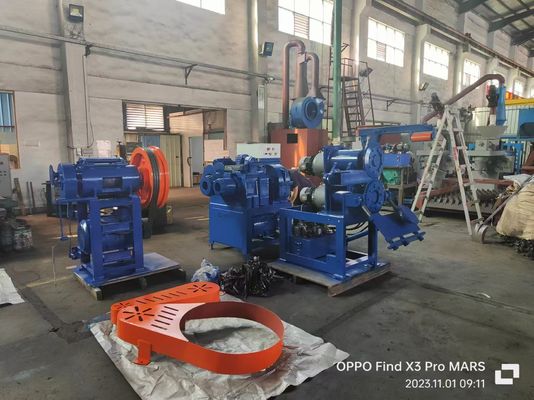 Buon prezzo Macchina di taglio di blocchi di pneumatici semiautomatica con anello di pneumatici a strisce in linea