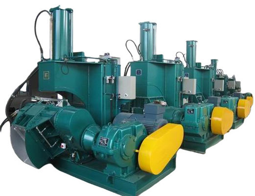 Sistema di taglio elettrico di riscaldamento Macchina per la tornitura di gomma con capacità di 9500 kg e capacità di miscelazione di 55 l