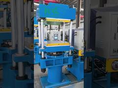 Macchina per vulcanizzare piastre in gomma per ricambi auto